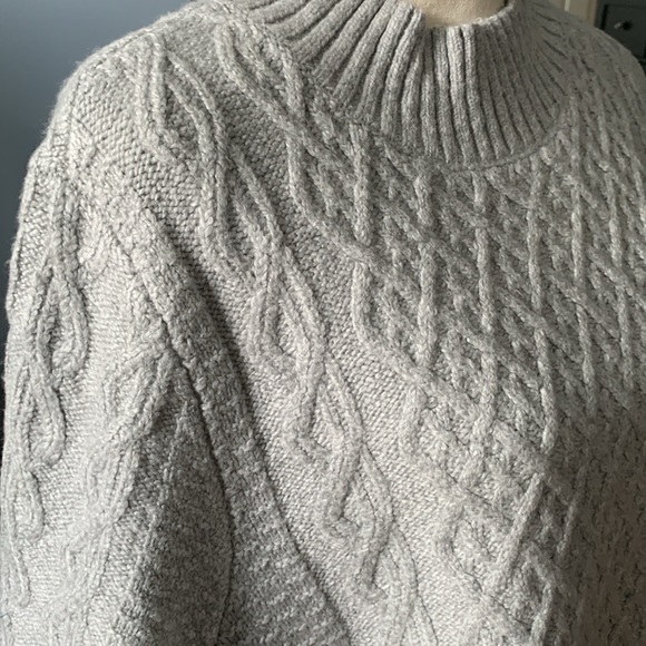 🌺ANTHROPOLOGIE TWOFER SWEATER🌺 - Picture 4 of 13